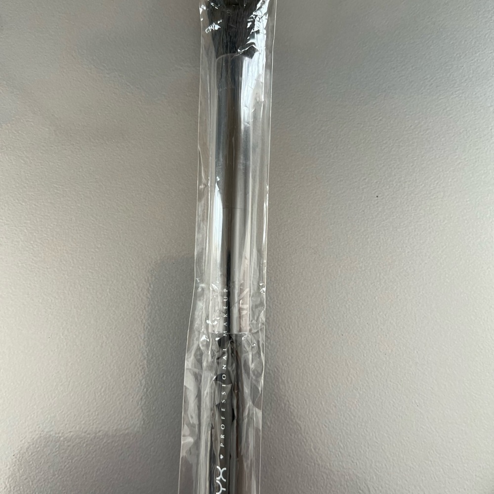 NYX Assortment of 11 Makeup Brushes NWOT - Picture 6 of 12